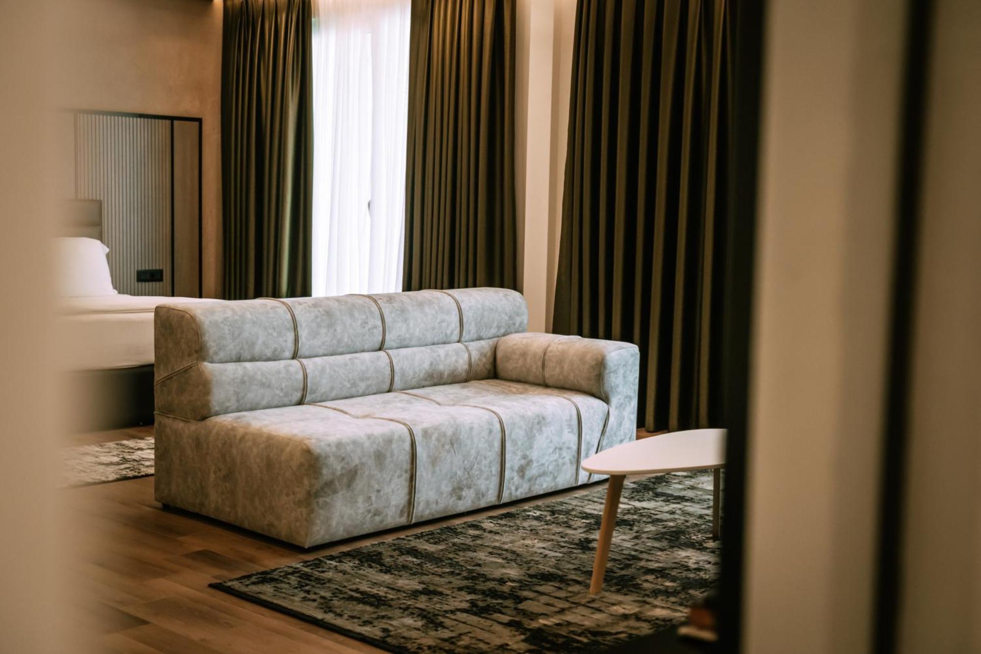Kryemëdhej Albanian Star Hotel מראה חיצוני תמונה