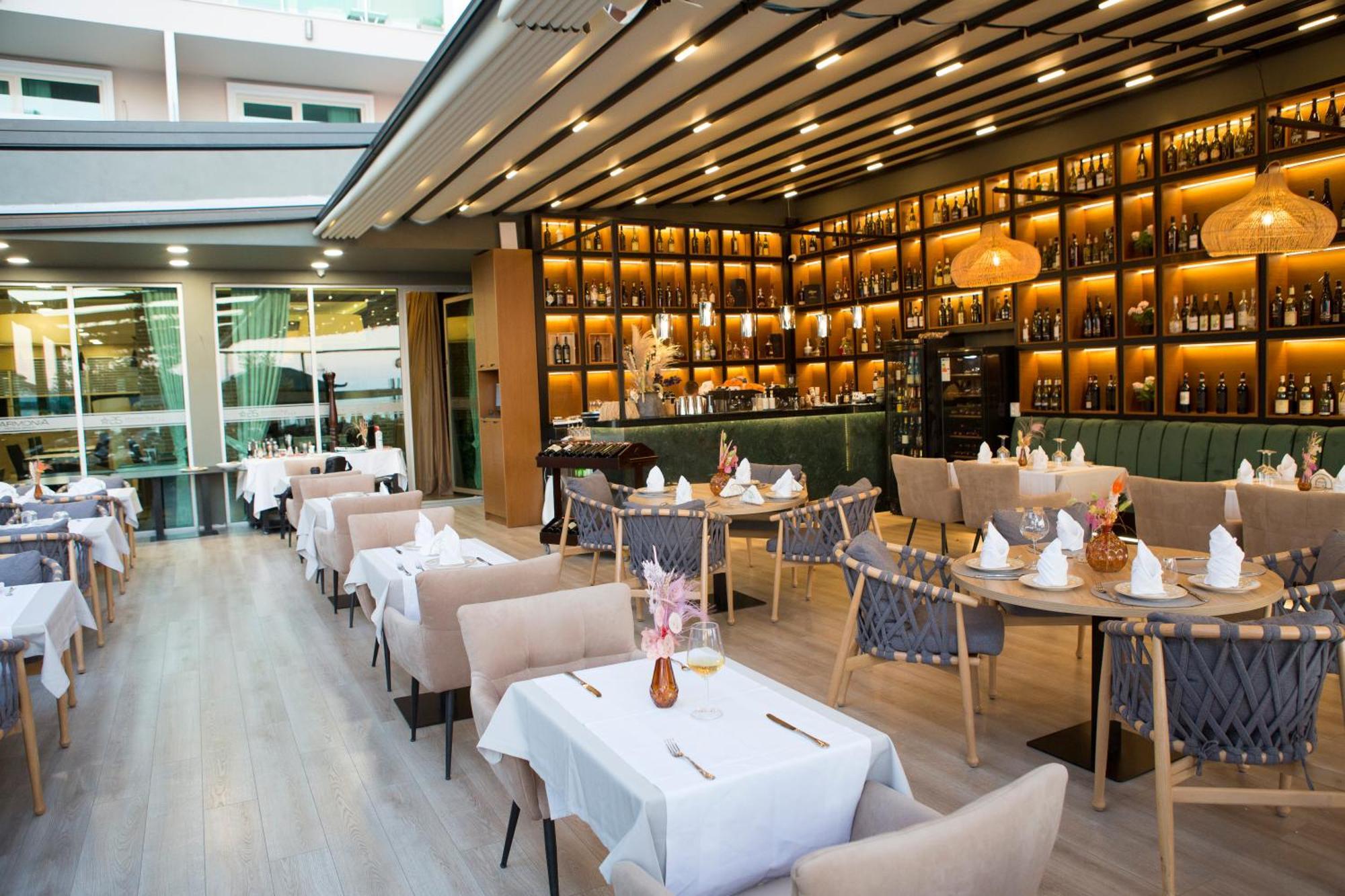 Kryemëdhej Albanian Star Hotel מראה חיצוני תמונה