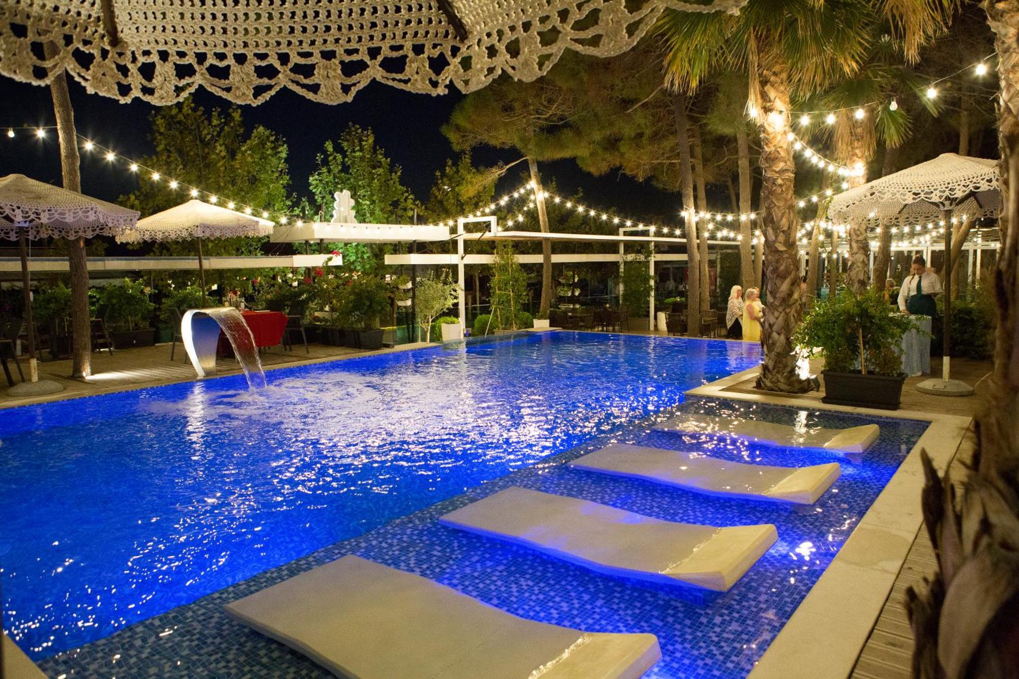 Kryemëdhej Albanian Star Hotel מראה חיצוני תמונה