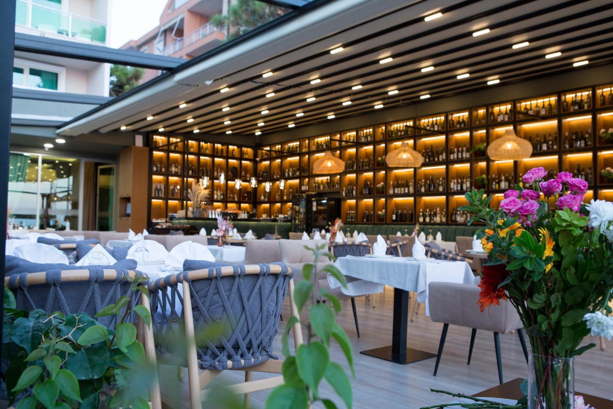 Kryemëdhej Albanian Star Hotel מראה חיצוני תמונה