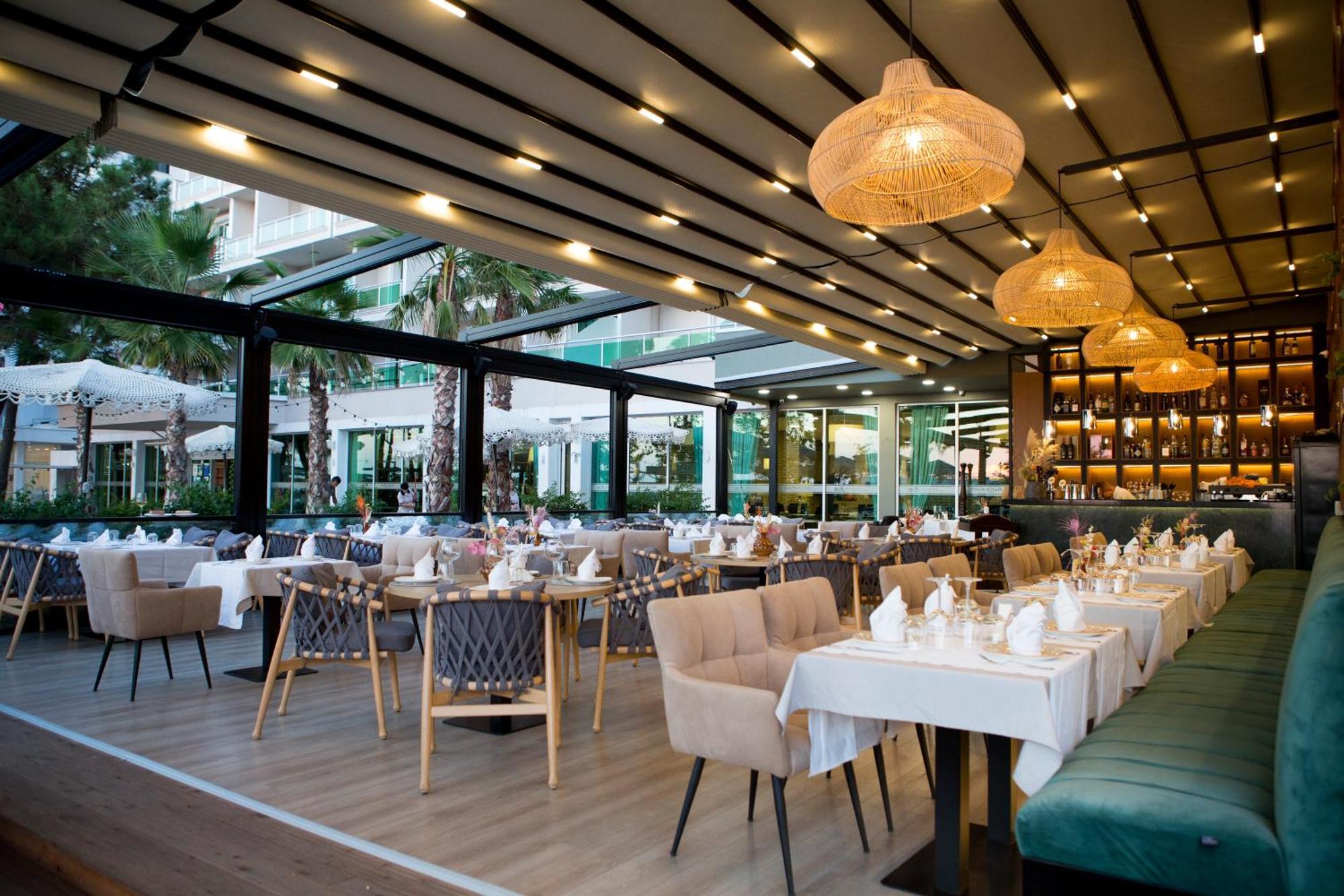 Kryemëdhej Albanian Star Hotel מראה חיצוני תמונה